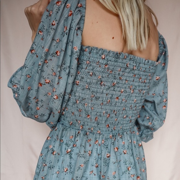 Smocked floral top - Picture 2 of 2